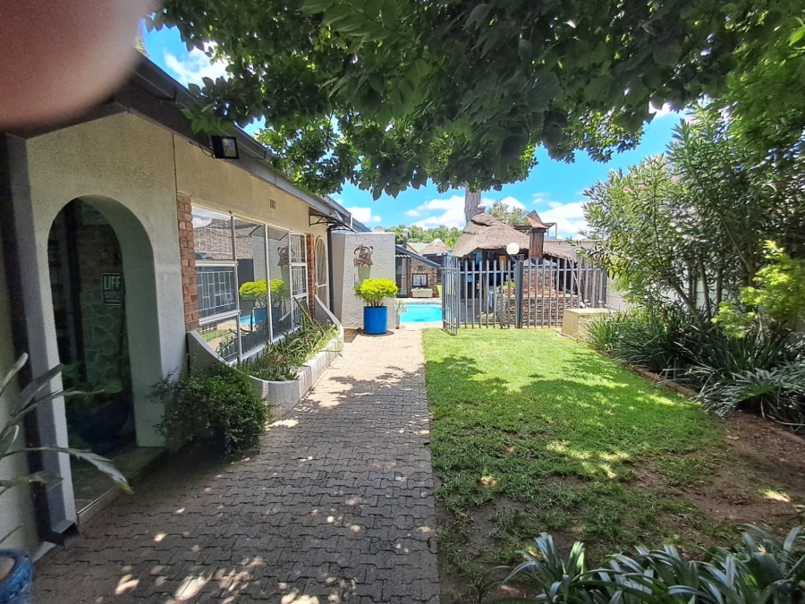 4 Bedroom Property for Sale in Naudeville Free State